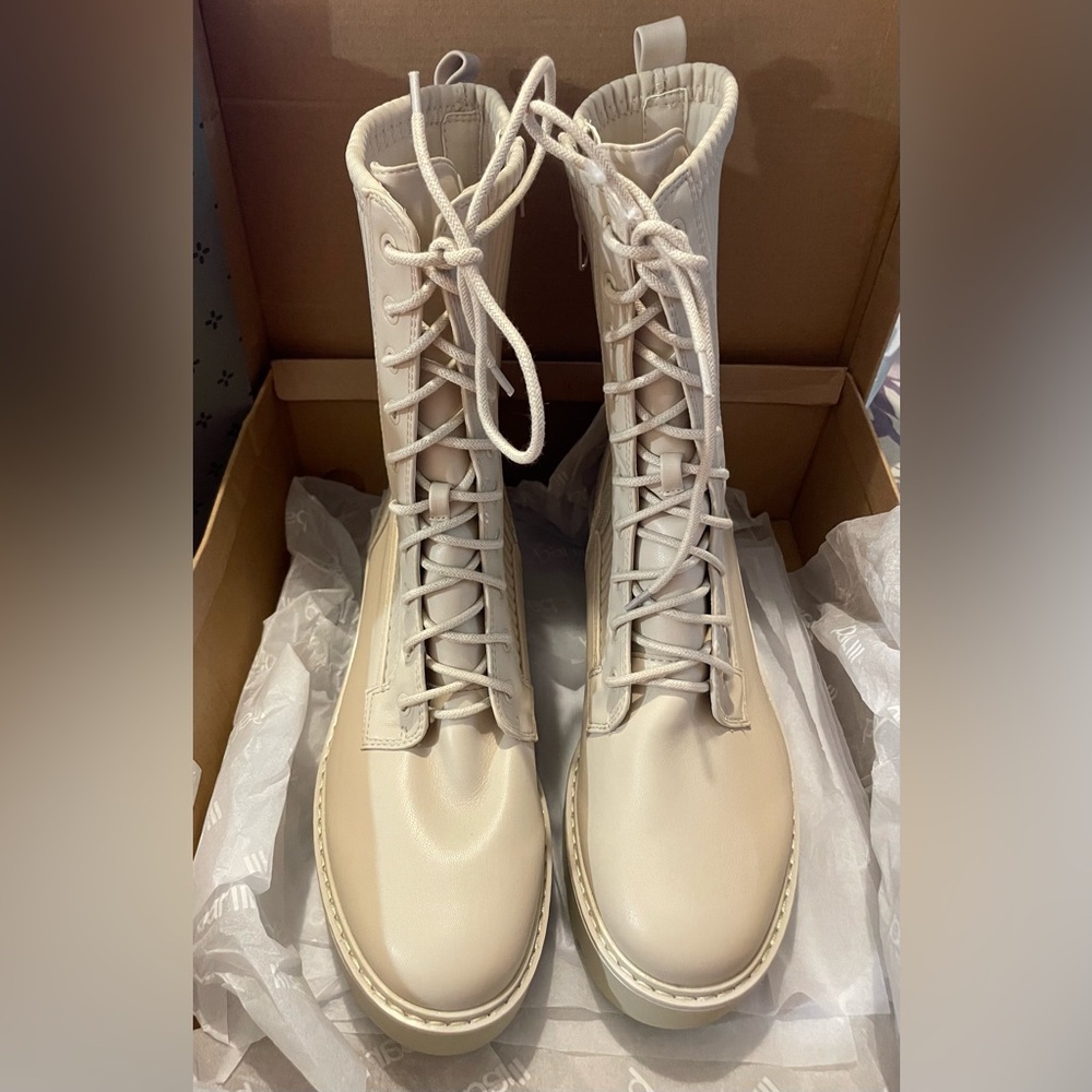 NWT Bar lii Women's Taryin Combat
Boots Ivory/ Beige Size 11 M